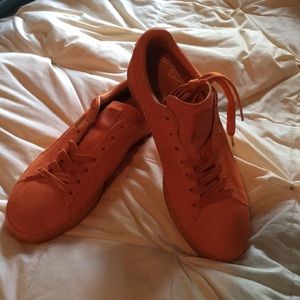 Orange suede Pumas size 10.5 brand new! SALE